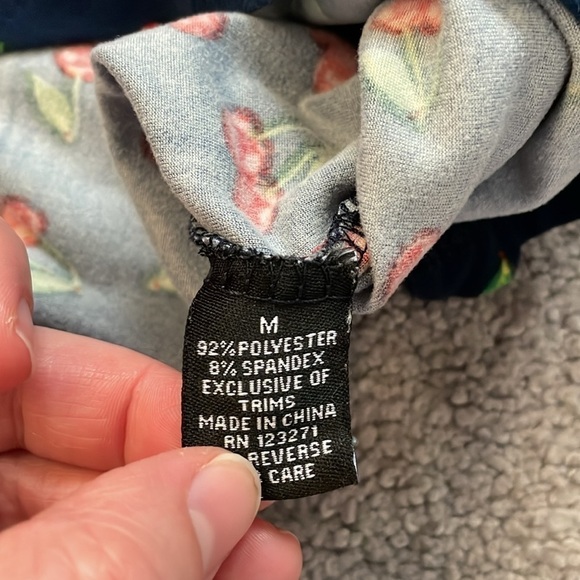 Riley & James | Navy Blue & Red Cherry Print Crop Top | Size Medium - Picture 6 of 9